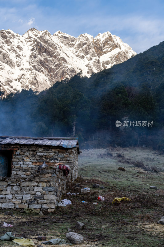 西藏日喀则珠峰东坡嘎玛沟喜马拉雅山脉雪山