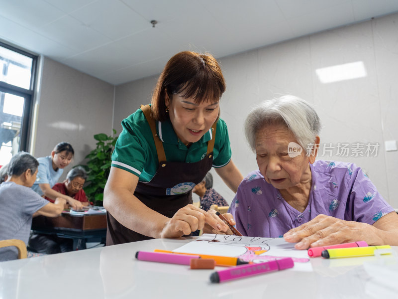 养老机构老人康养医养结合老人晚年幸福生活