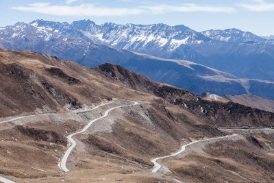 叶落山九十九拐