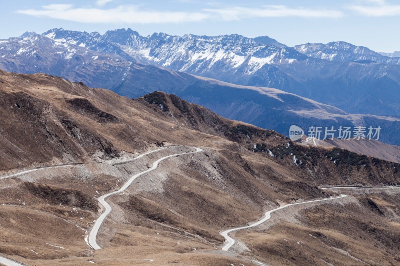 叶落山九十九拐