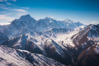 新疆雪山山脉自然风景