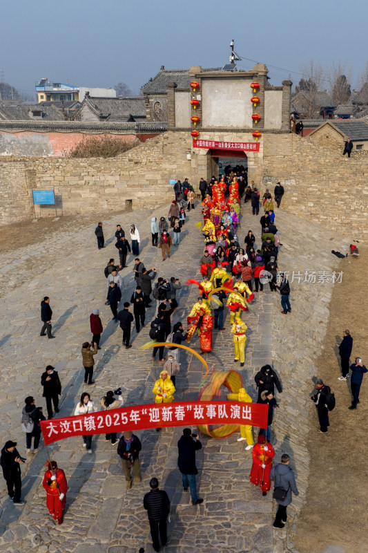 蛇年起舞，泰安明石桥大汶河畔迎新春