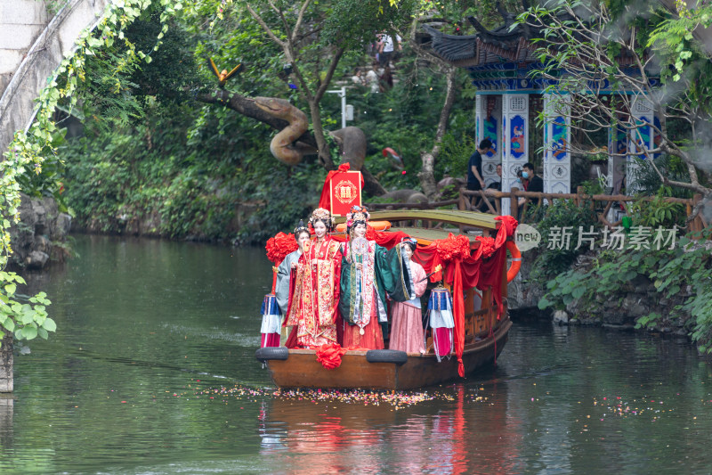 汉服水上婚礼