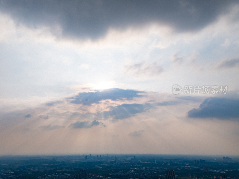 眉山城市天空风光航拍图