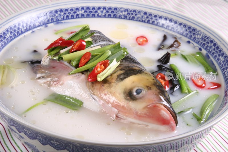 奶白大鱼头汤