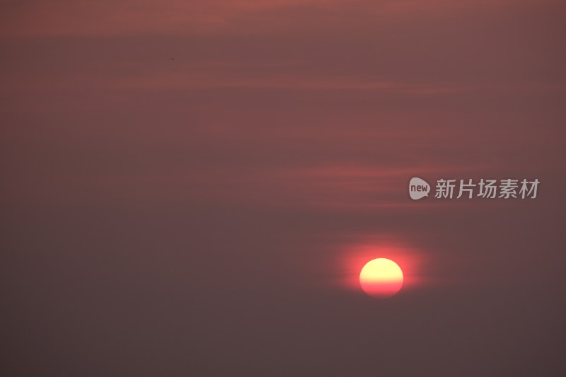 夕阳西下天空景象