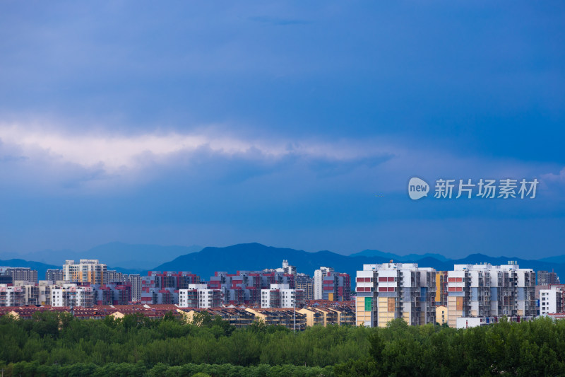 雨中的城市风光