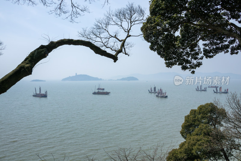 无锡鼋头渚景区太湖佳绝处湖光山色和船只