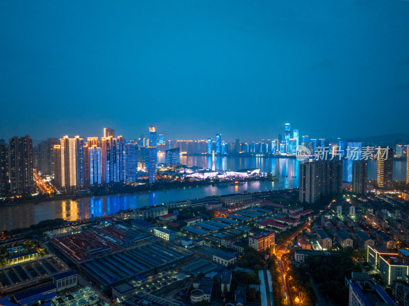 长沙城市夜景下的道路与高楼全景航拍