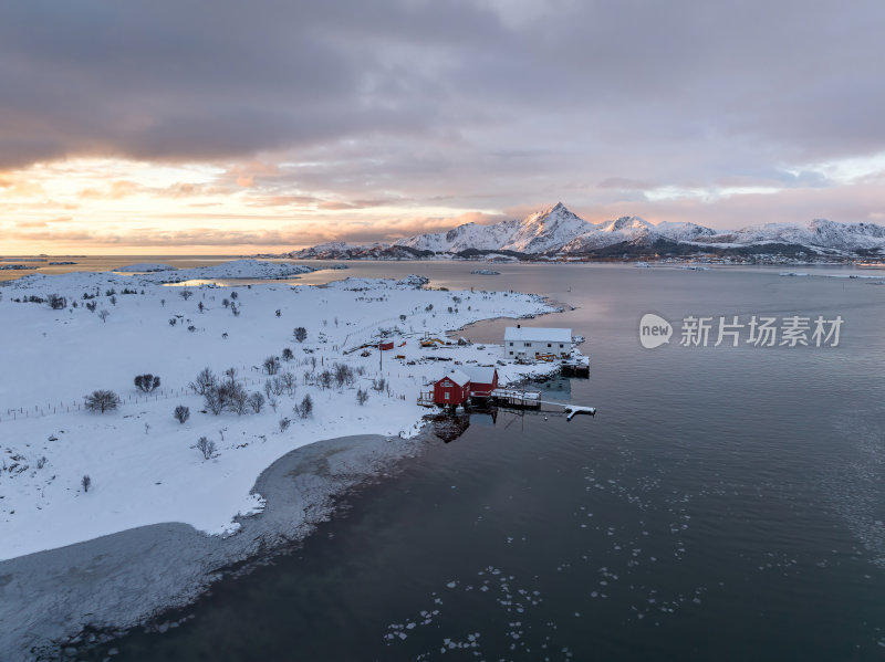 挪威罗弗敦群岛北极圈雷纳冬季雪景高空航拍