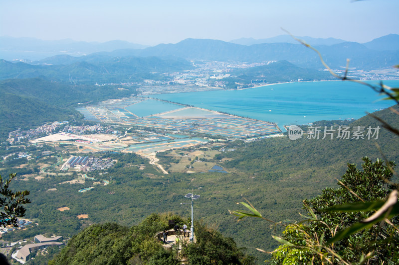 深圳七娘山山顶俯瞰山景