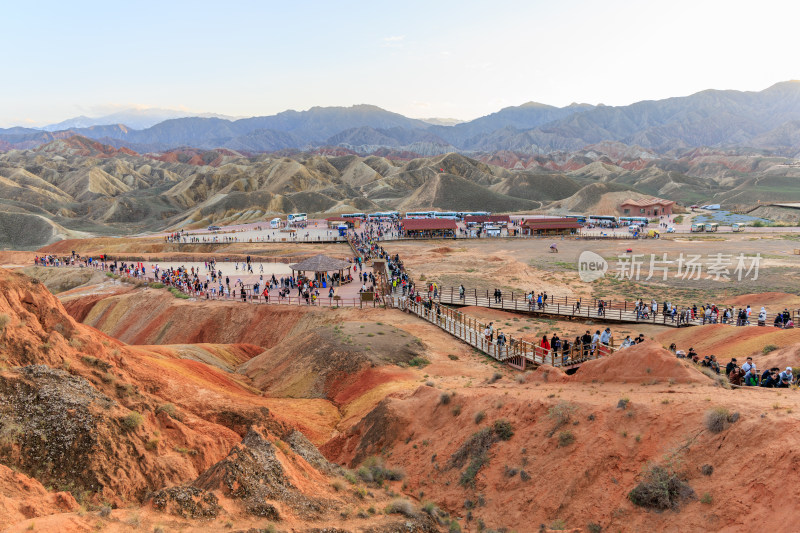 甘肃张掖七彩丹霞景区丹霞地貌彩色丘陵