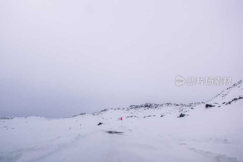 新疆阿勒泰喀纳斯冬季雪景