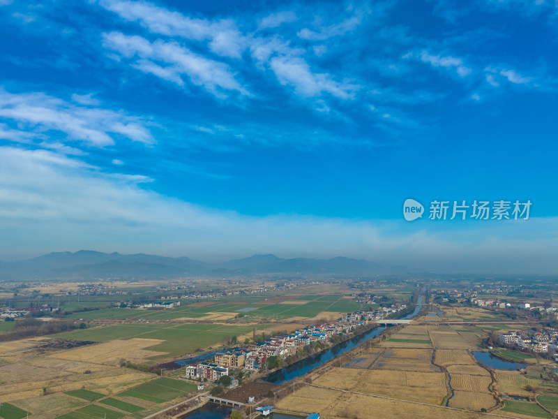 乡村田野航拍全景