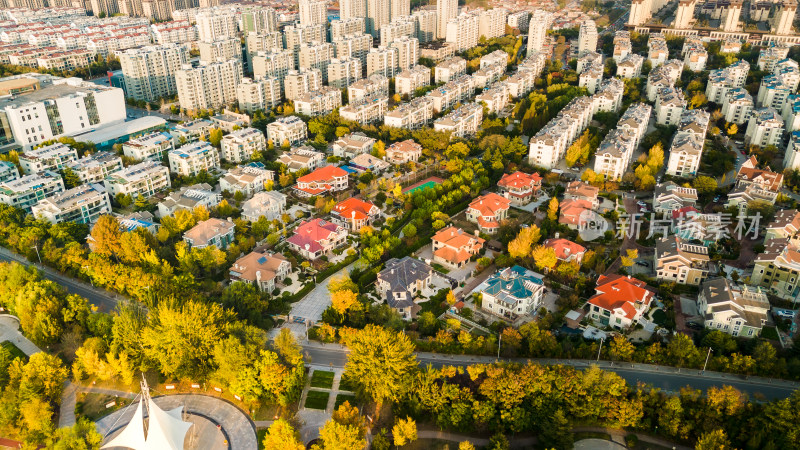 航拍俯瞰城市建筑群住宅区