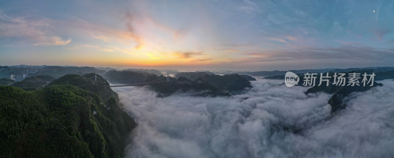 湖南湘西矮寨大桥日出云海