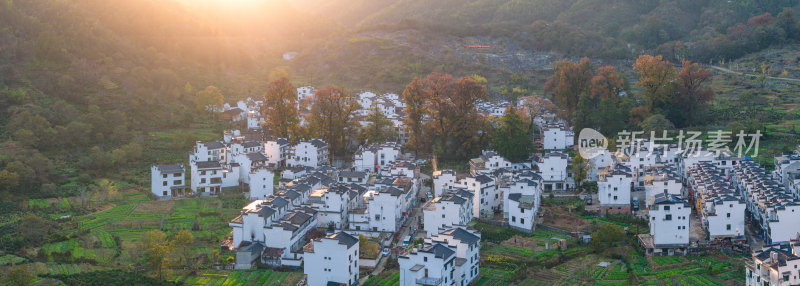 航拍江西婺源石城徽派建筑秋色枫叶村庄日出