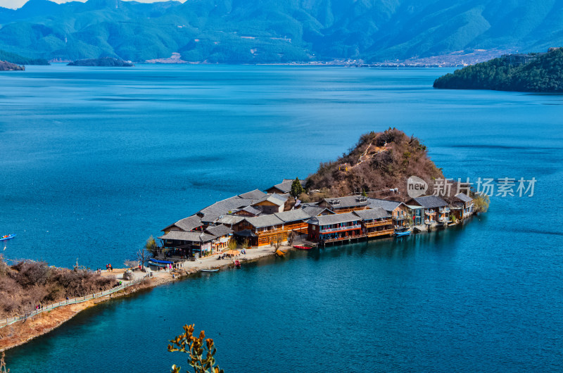 云南丽江泸沽湖景区里格岛山湖自然风光