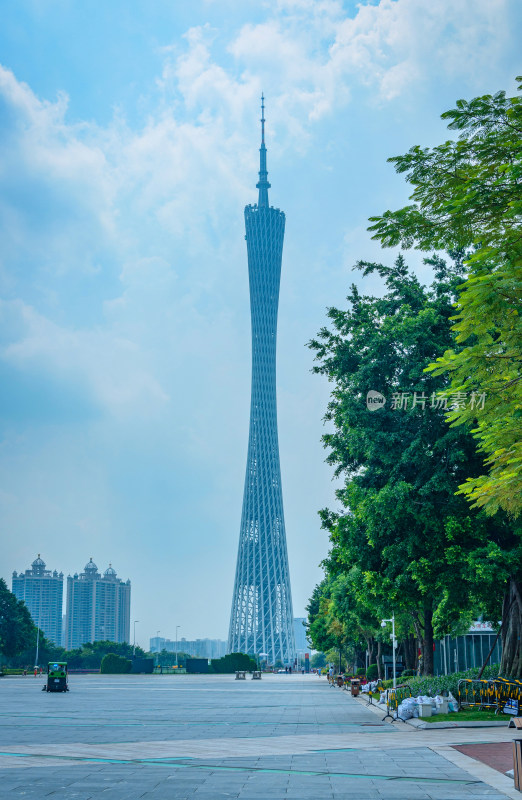 广州珠江新城CBD花城广场与广州塔地标建筑