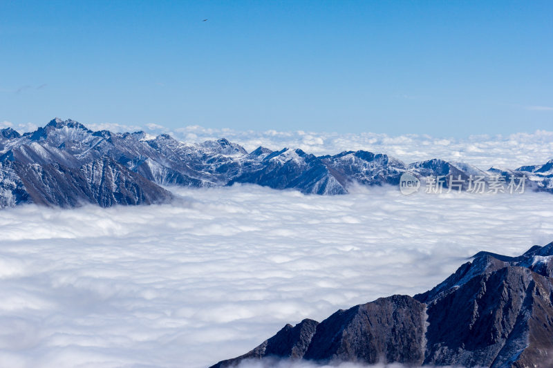 高原雪山达古冰川