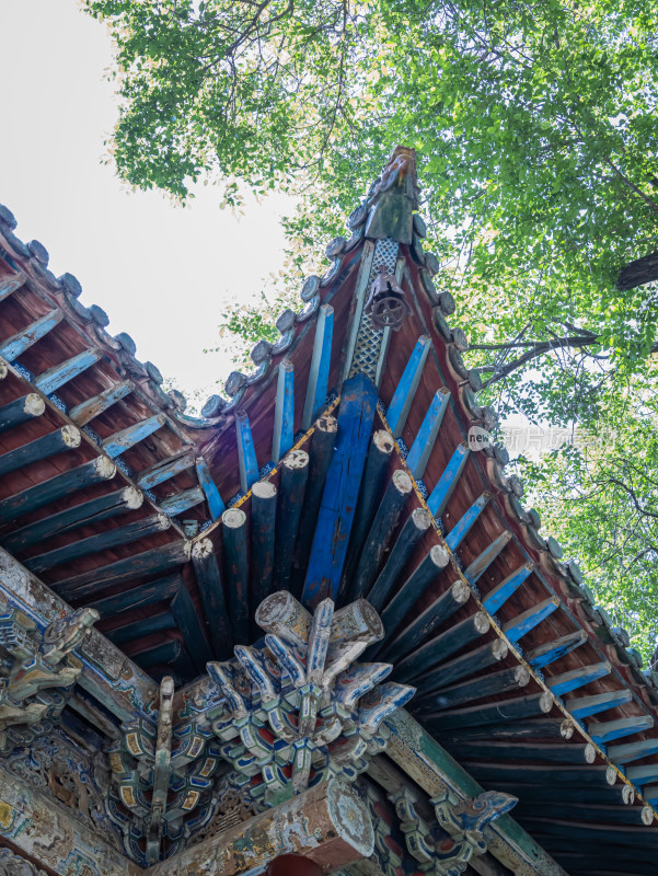 山西太原晋祠古建筑的飞檐翘角