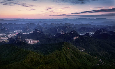 桂林喀斯特地貌，尧山风景