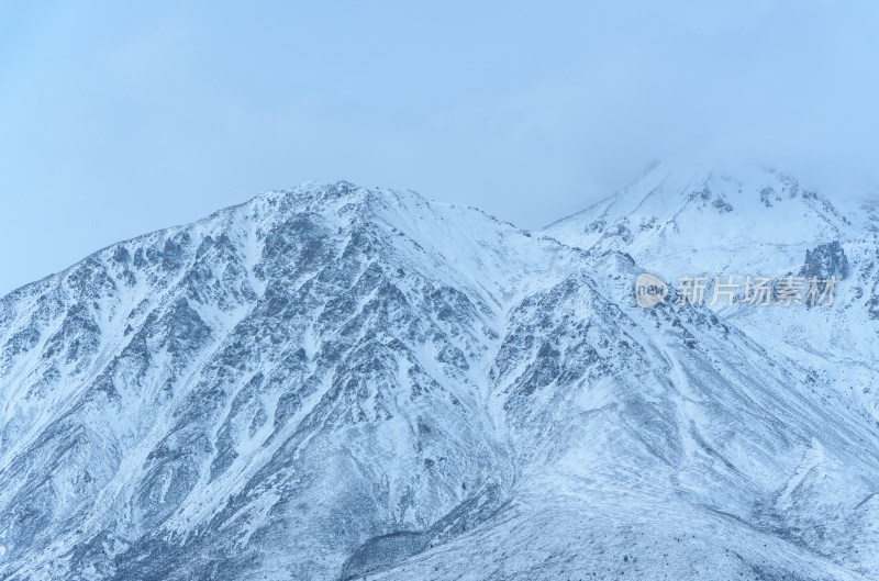 青海祁连卓尔山树林自然唯美雪景风光