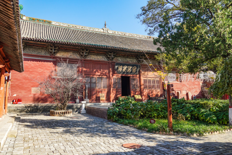 山西临汾市洪洞县广胜寺下寺明应王殿