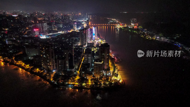 四川乐山岷江大渡河交汇处夜景航拍图