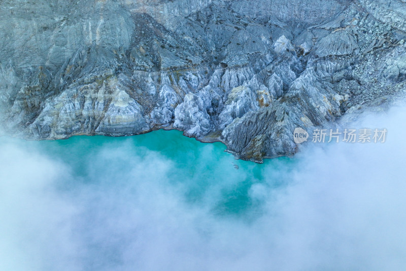 航拍下的印尼伊真火山