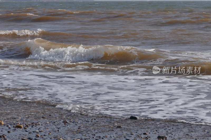 大海海浪波涛汹涌浪花巨浪