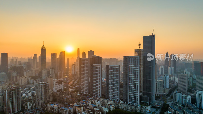 武汉汉口西北湖金融街高楼夕阳照