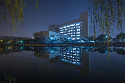 上海大学