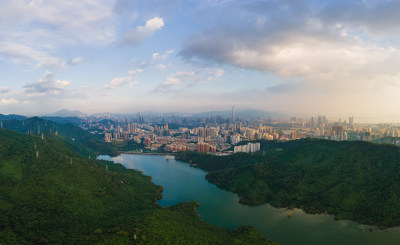 广东深圳塘朗山上远看福田中心夕阳风光