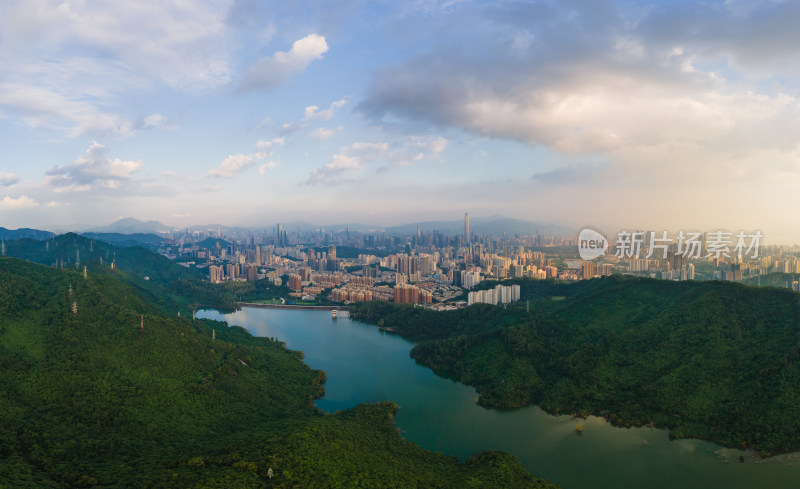 广东深圳塘朗山上远看福田中心夕阳风光