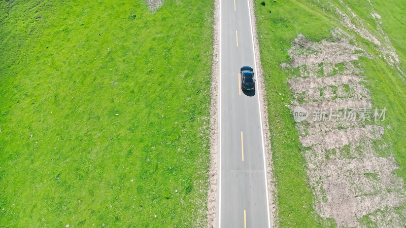 新疆伊犁那拉提草原公路航拍