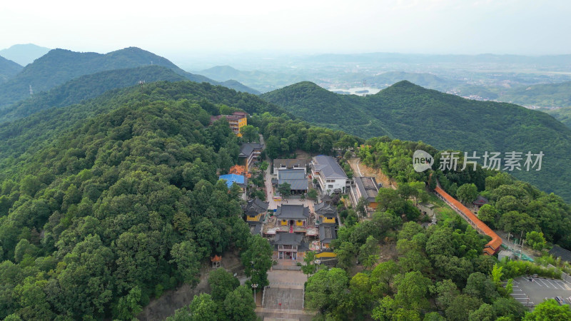 航拍湖北黄石东方山风景区弘化禅寺