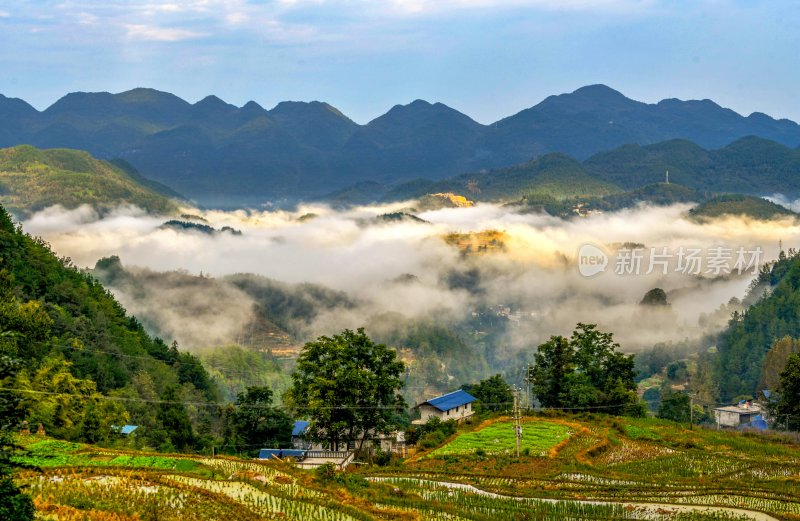 重庆酉阳：石门山的清晨