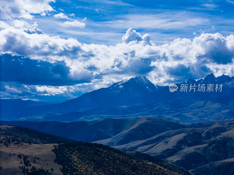 川西理塘格聂自然风景