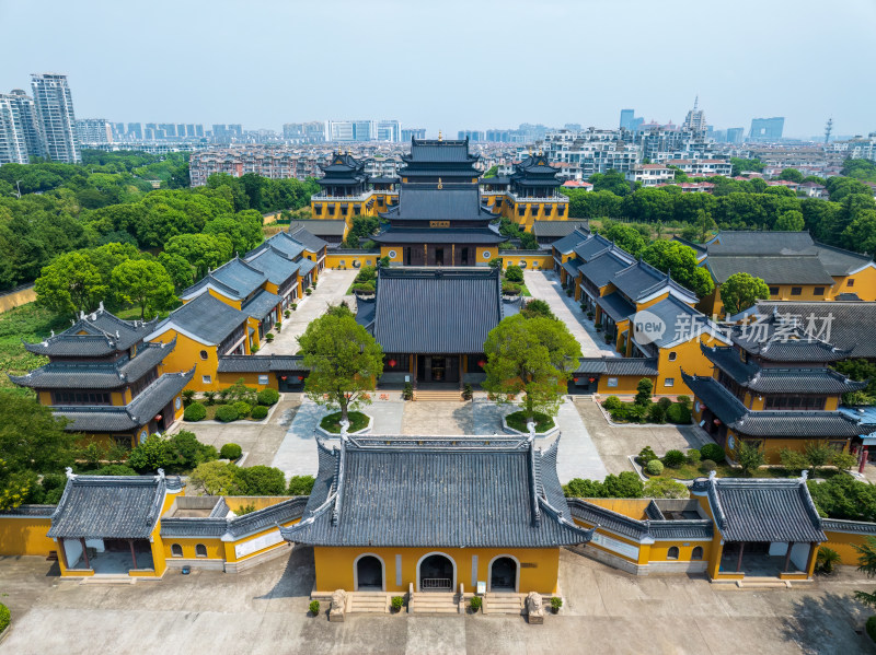 夏季白天航拍苏州张家港河南禅寺佛教建筑