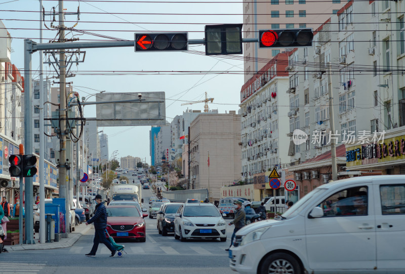 青岛街头十字路口