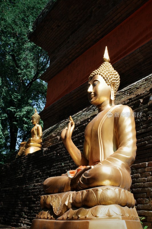 泰国寺庙清迈契迪龙寺