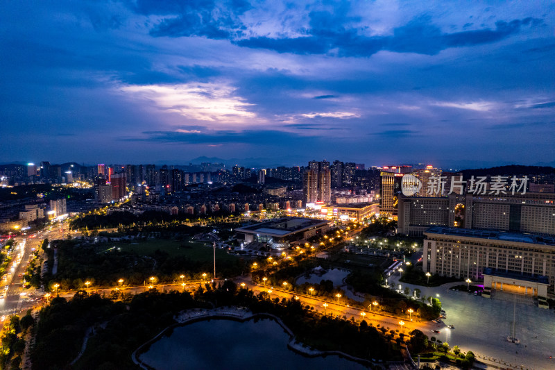 宜春城市夜景交通航拍图