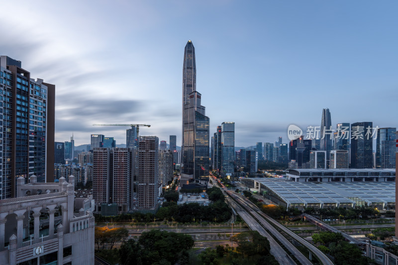 深圳福田CBD大湾区平安大厦夜景蓝调