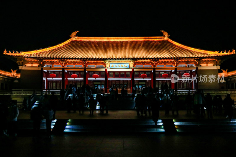 南京博物院建筑外观夜景