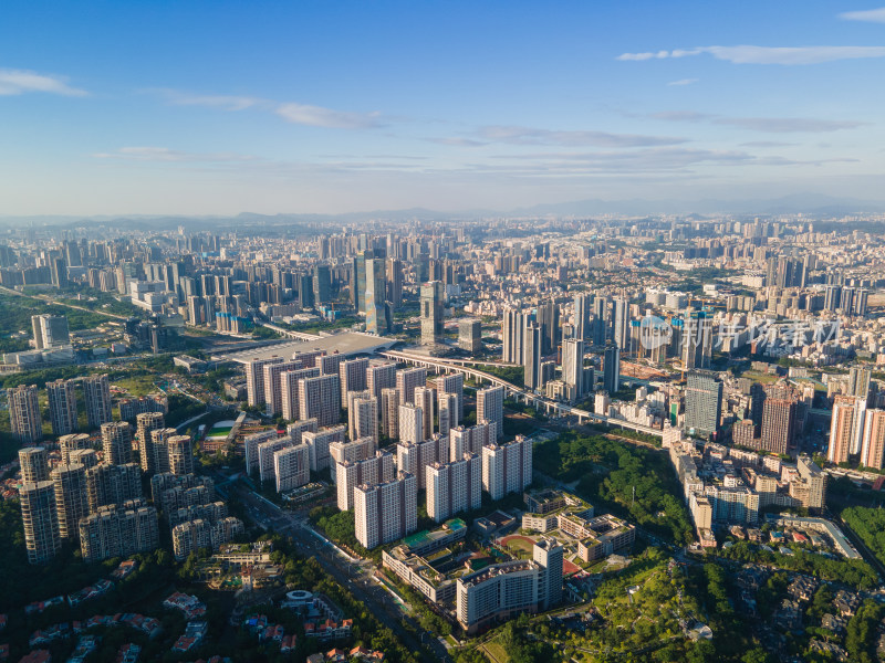 航拍广东深圳龙华深圳北站傍晚风光 高铁站