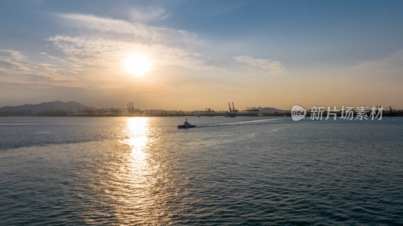 太阳阳光港口码头货物运输海运进出口贸易