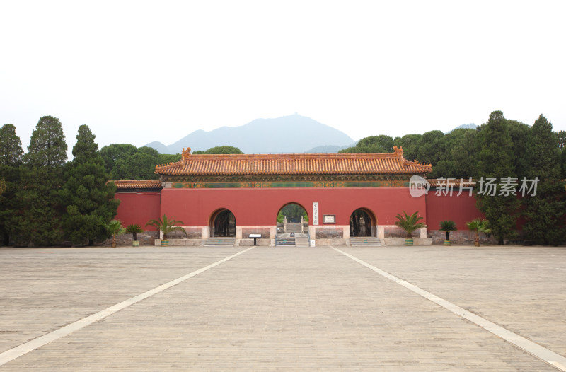 北京十三陵景区定陵博物院