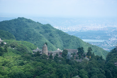 甘肃平凉5A级风景区崆峒山古建筑自然风光