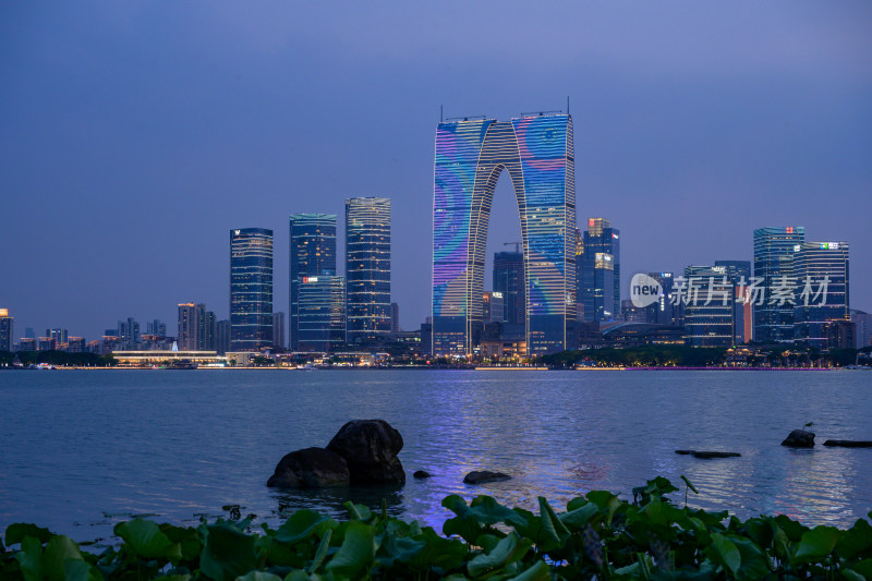 苏州城市天际线湖景风光